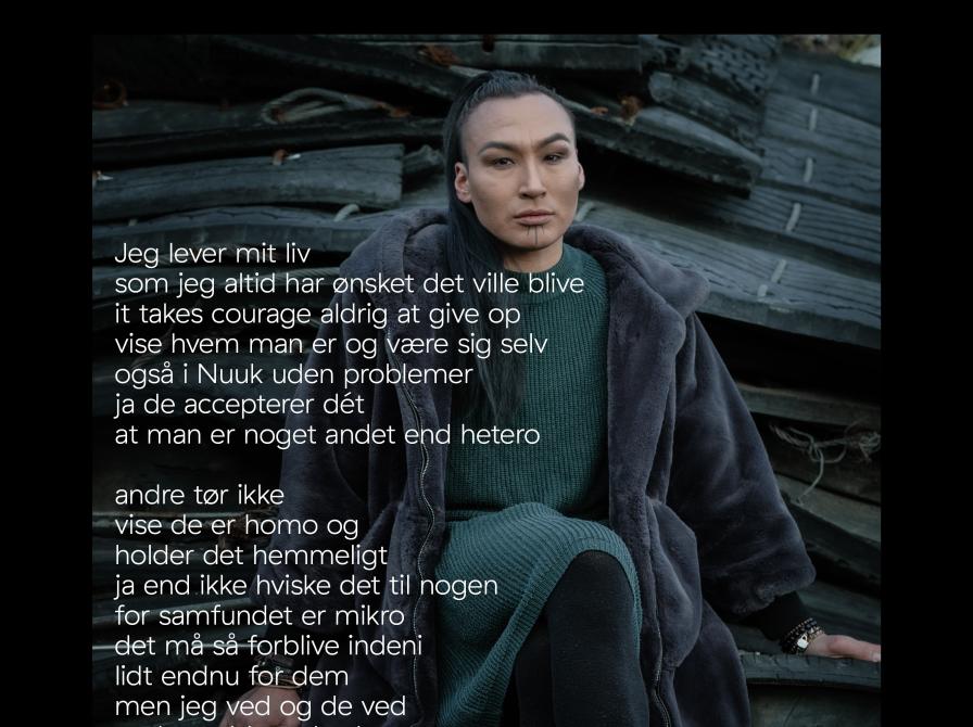 Elias, en ung fra Grønland, med fortolkning af hans historie skrevet hen over hans billede.